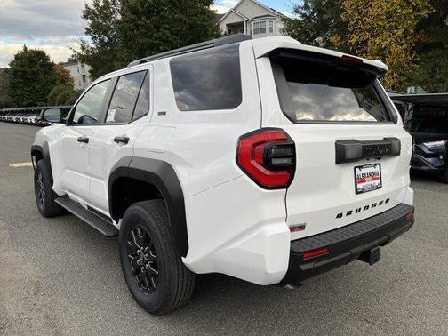 2025 Toyota 4Runner SR5