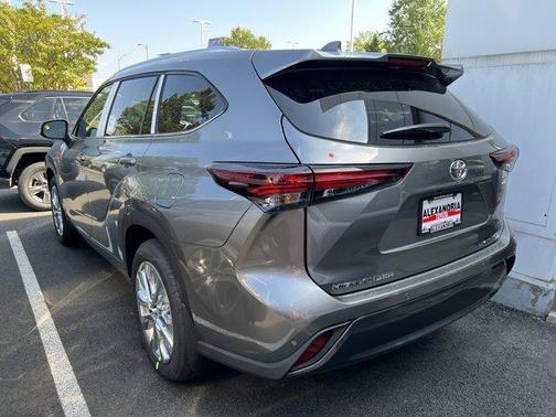 2025 Toyota Highlander Limited