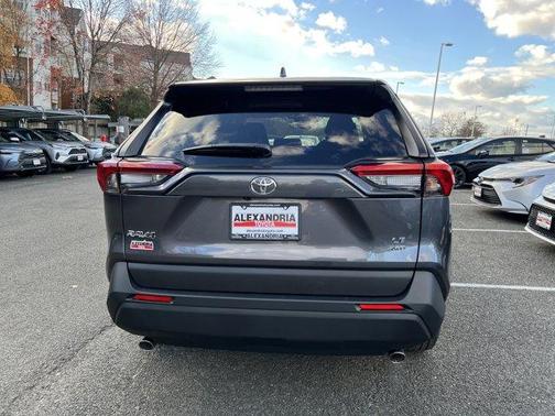 2025 Toyota RAV4 LE