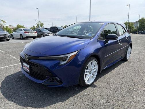 Blue Crush Metallic 2026 Toyota Corolla Hatchback SE