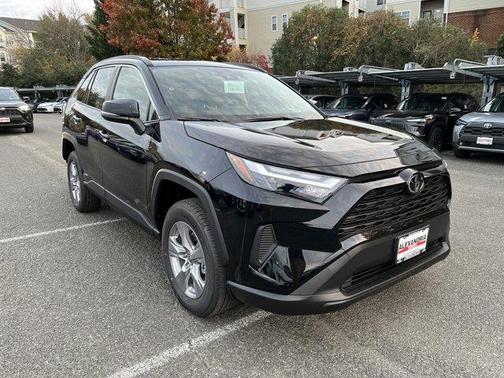 2025 Toyota RAV4 Hybrid XLE