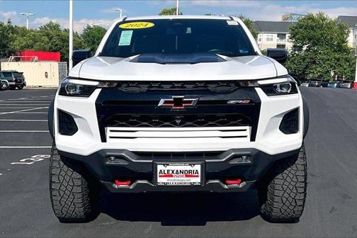 Summit White 2024 Chevrolet Colorado ZR2