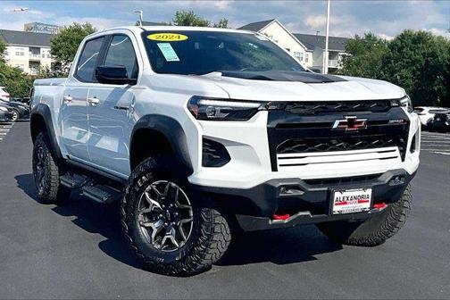 Summit White 2024 Chevrolet Colorado ZR2