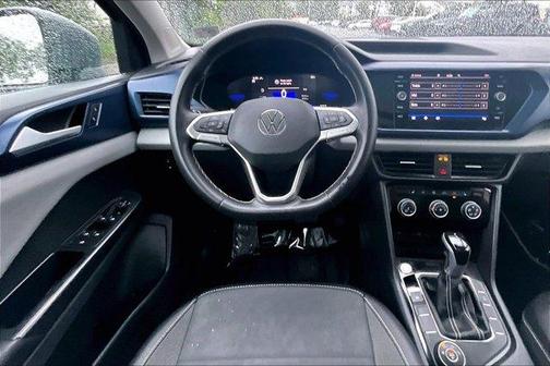 Pure Gray 2023 Volkswagen Taos 1.5T SE