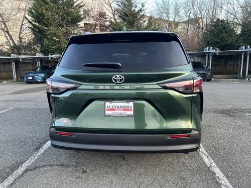 2026 Toyota Sienna XLE