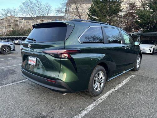 2026 Toyota Sienna XLE