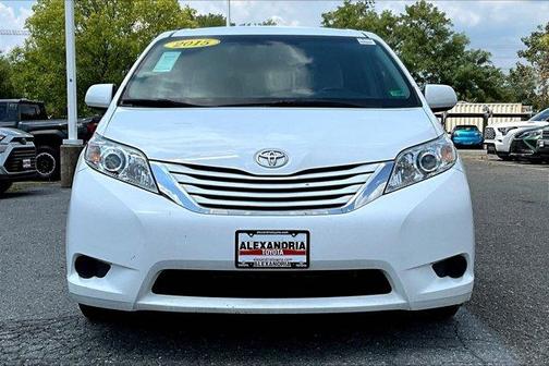 2015 Toyota Sienna LE