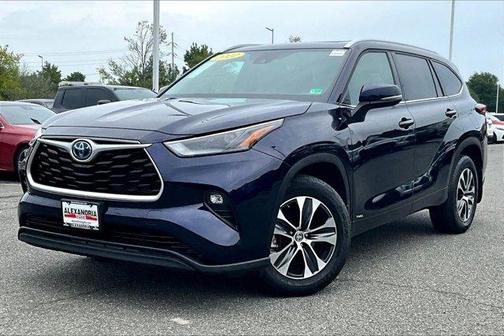 2022 Toyota Highlander Hybrid 