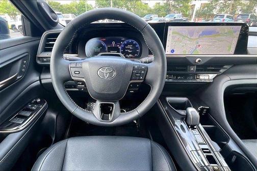 0090 2026 Toyota Crown Platinum