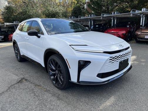 2025 Toyota Crown Signia Limited