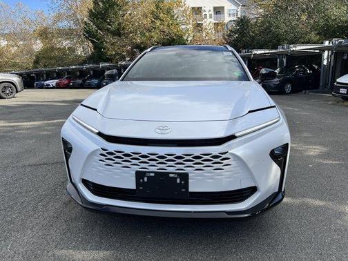 2025 Toyota Crown Signia Limited