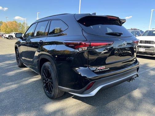 2026 Toyota Highlander XSE