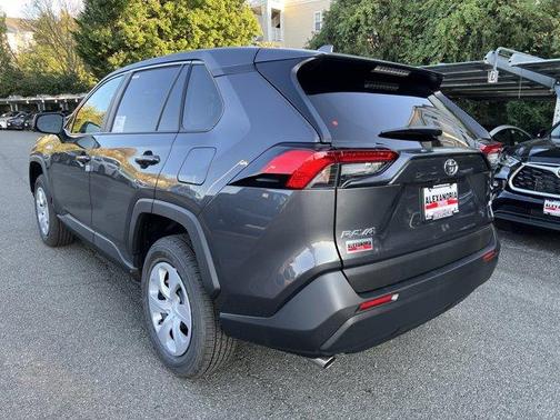 2025 Toyota RAV4 LE