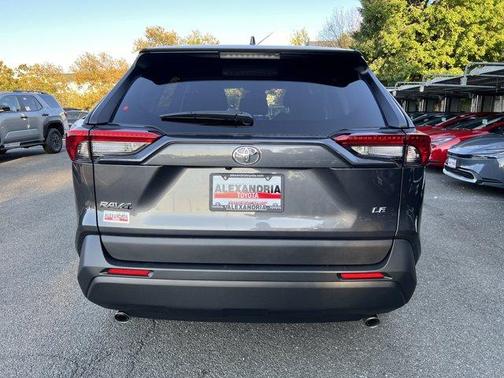 2025 Toyota RAV4 LE