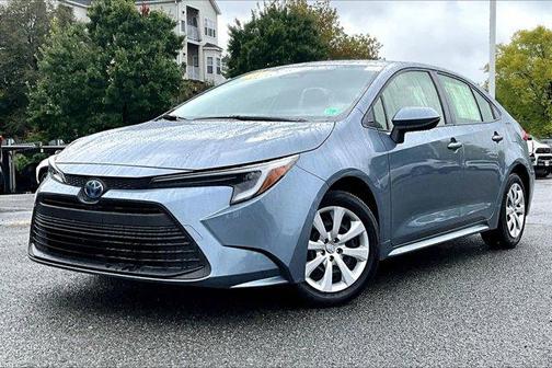 2025 Toyota Corolla Hybrid LE