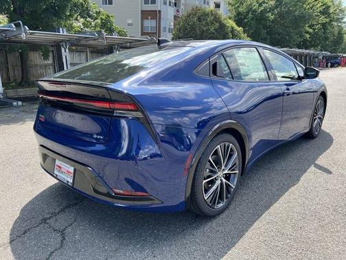 2025 Toyota Prius XLE