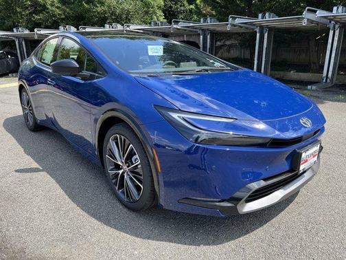 2025 Toyota Prius XLE