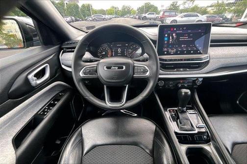Diamond Black 2023 Jeep Compass Latitude