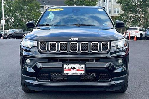 Diamond Black 2023 Jeep Compass Latitude
