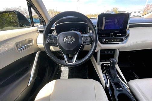 2024 Toyota Corolla Cross XLE