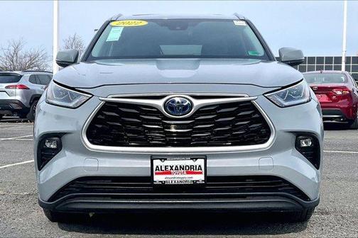 2022 Toyota Highlander Hybrid Bronze Edition