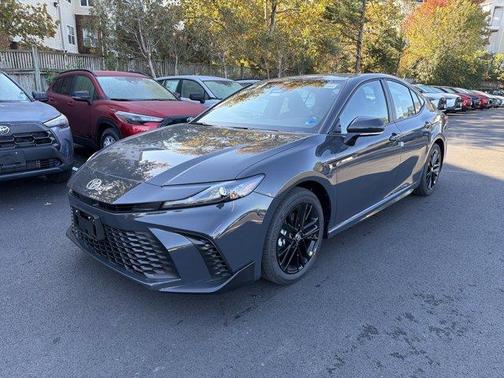UNDERGROUND 2026 Toyota Camry SE