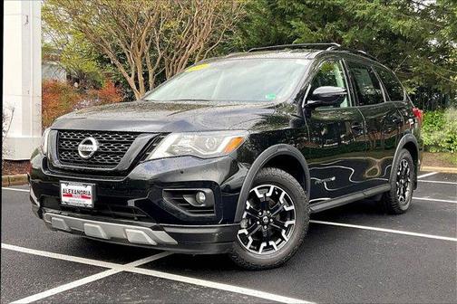 2020 Nissan Pathfinder SV