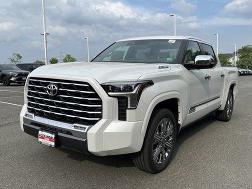2025 Toyota Tundra Hybrid Capstone