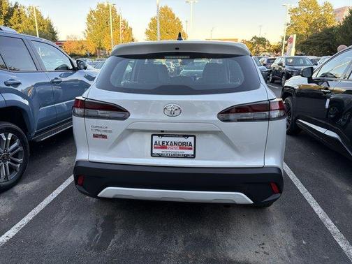Wind Chill Pearl 2026 Toyota Corolla Cross L