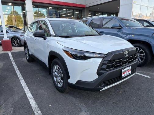 Wind Chill Pearl 2026 Toyota Corolla Cross L
