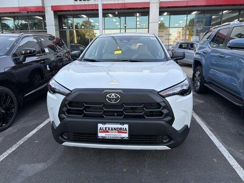 Wind Chill Pearl 2026 Toyota Corolla Cross L