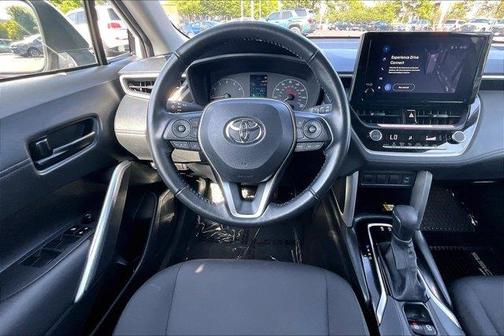 0089 2023 Toyota Corolla Cross LE
