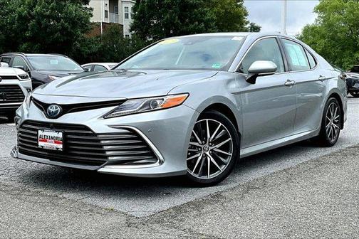 2023 Toyota Camry Hybrid XLE