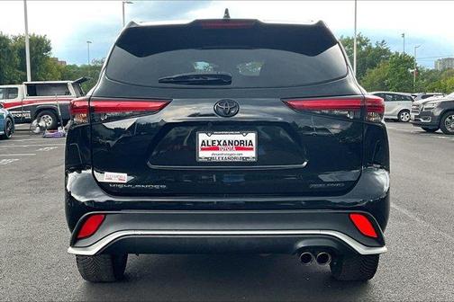 2022 Toyota Highlander XSE