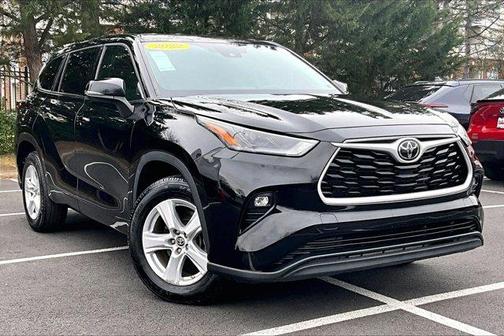 2022 Toyota Highlander LE