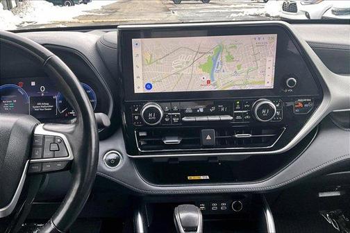 2023 Toyota Highlander Hybrid Platinum