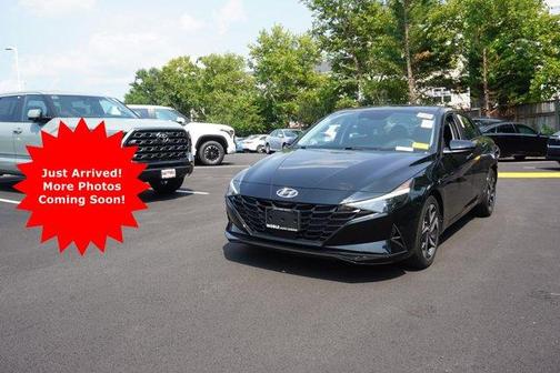 Onyx Black 2023 Hyundai ELANTRA SEL