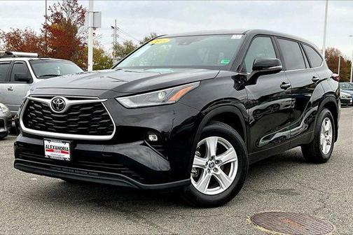 2023 Toyota Highlander LE