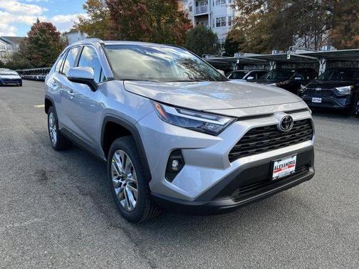 2025 Toyota RAV4 XLE Premium