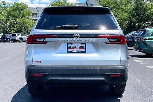 2025 Toyota Grand Highlander XLE