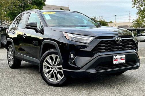 2023 Toyota RAV4 XLE Premium