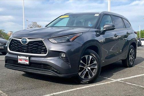 2022 Toyota Highlander Hybrid XLE