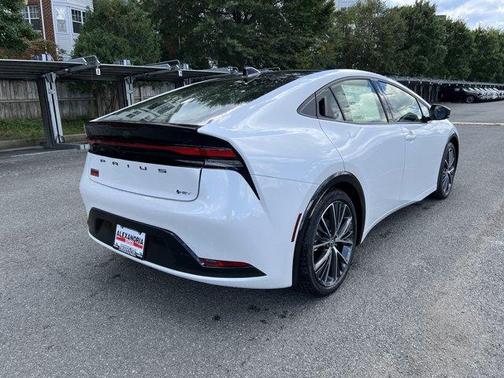2025 Toyota Prius XLE