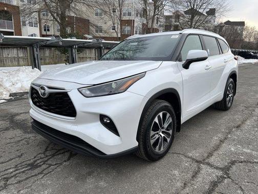 2026 Toyota Highlander XLE