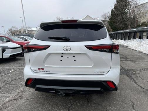 2026 Toyota Highlander XLE