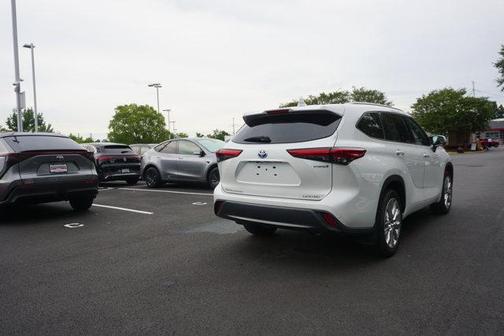 2023 Toyota Highlander Hybrid Limited