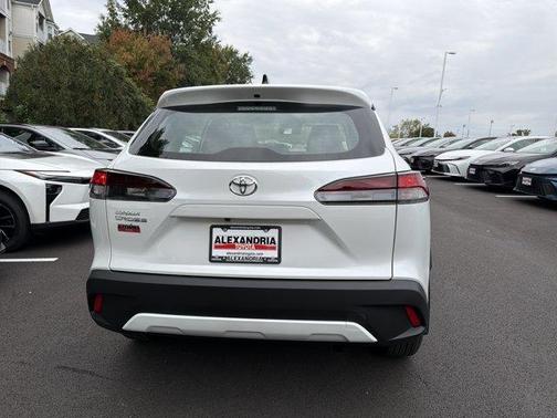 Wind Chill Pearl 2026 Toyota Corolla Cross L