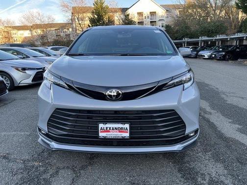 2026 Toyota Sienna Woodland Edition