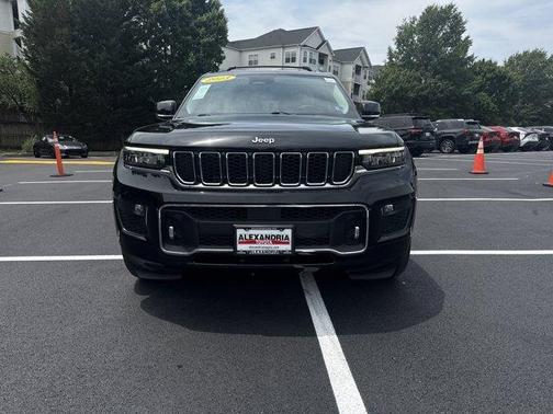 Diamond Black 2023 Jeep Grand Cherokee L Overland
