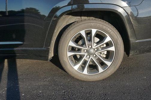 Diamond Black 2023 Jeep Grand Cherokee L Overland